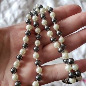 🥳3/$16🥳White and gray faux pearls necklace bracelet